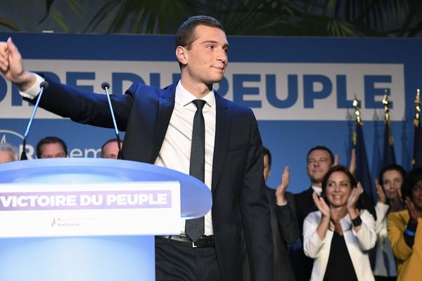 Jordan Bardella, tête de liste RN aux élections européennes, ce dimanche soir