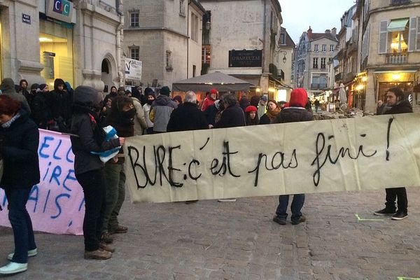 Le collectif "Dijon-Bure" a appelé à un rassemblement en soutien aux zadistes qui occupaient le site de Bure (Meuse) et qui ont été délogés par les forces de l'ordre jeudi 22 février 2018.