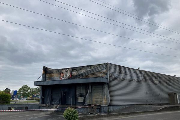 Le magasin Darty de la zone de Kergaradec à Brest a été la proie des flammes ce jeudi 23 mai 2024.