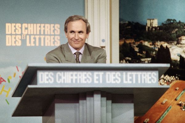 Patrice Laffont, le 8 février 1989 sur le plateau de l'émission "Des chiffres et des lettres".