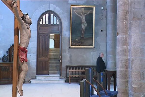 A la cathédrale de Tulle, l'électricité et le système de sécurité incendie ne sont plus aux normes depuis longtemps.