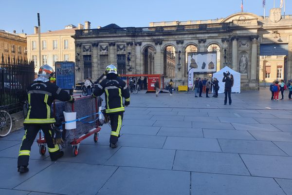 Une exercice de départ de feu a été réalisé à la cathédrale de Bordeaux, ce mardi matin.