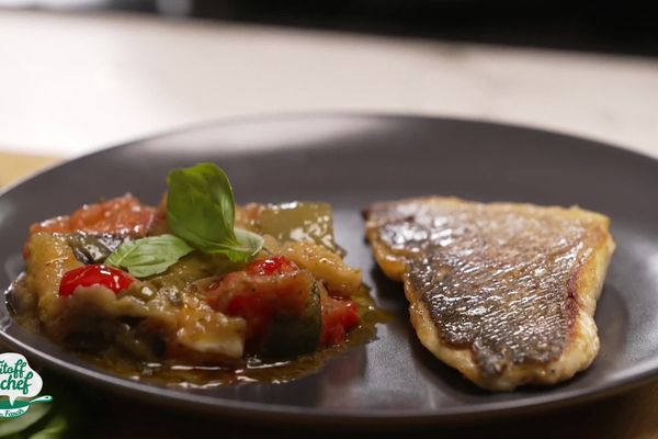 Le filet de daurade et sa ratatouille de printemps, cuisiné par l'humoriste Titoff.