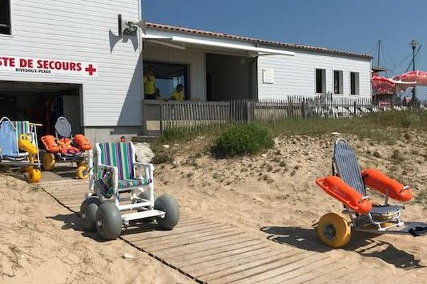 Une plage aménagée pour accueillir les personnes handicapées sur l'île de Ré.