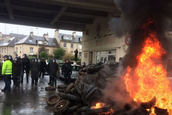 Manifestation dans les rues de Saint-Lô le 2 février 2016