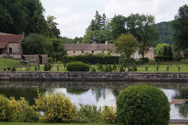 L’abbaye du Val des Choues est située au nord de la Bourgogne, à une heure de Dijon