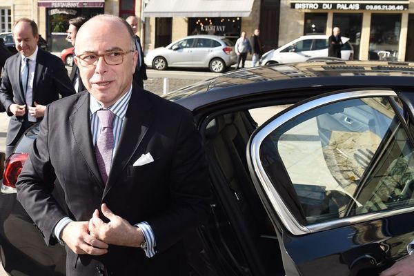 Bernard Cazeneuve en visite à l'ENM à Bordeaux