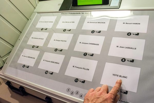 Dans certaines villes, pas de bulletin papier mais une machine à voter 