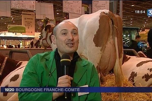 Bertrand Guin, vétérinaire rural de Saône-et-Loire, interviewé par France 3 Bourgogne lors du Salon de l'Agriculture en 2010.