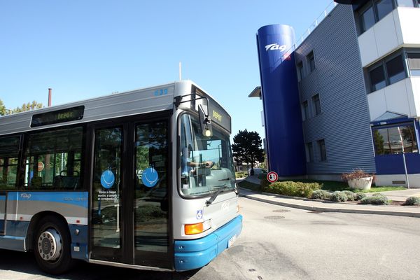 La direction de M Tag envisage de mener des agents de contrôle en civil dans les bus du réseau.