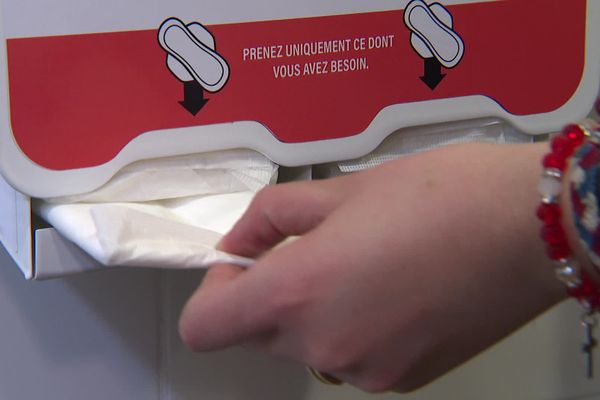 4 millions de femmes sont touchées par la précarité menstruelle en France.