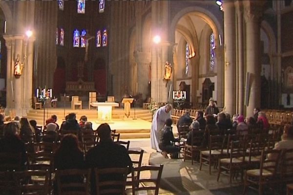 La messe célébrée ce dimanche 16 février 2014 à l'occasion de la réouverture de l'église Saint-Rémi 