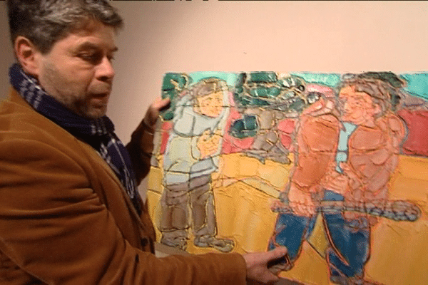 Hervé Le Roch, amateur d'art, en possession du premier tableau acquis de Marcel Dirou.