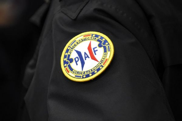 Un fonctionnaire de la Police aux Frontières