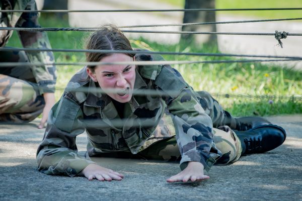 Les étudiants de première année de l'ESTA ont réalisé une semaine en immersion avec le 1ᵉʳ Régiment d'artillerie de Bourogne dans le Territoire de Belfort.