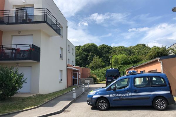 C'est dans un petit collectif de la rue Hélène Boucher au Relecq-Kerhuon (Finistère) que le drame s'est déroulé