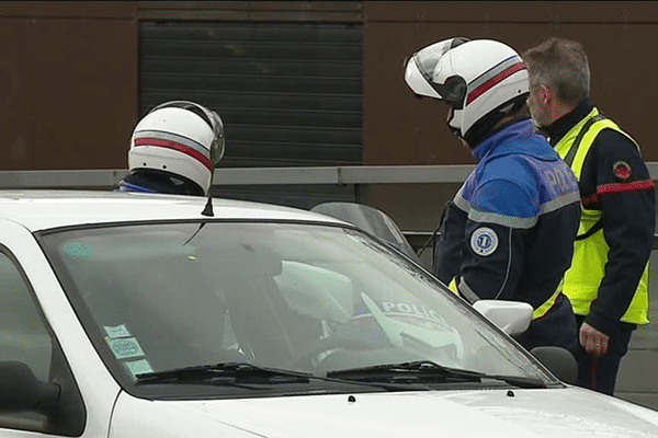 Les accès du parking relais Henri-Fréville à Rennes fermés par les forces de police 23/01/2018