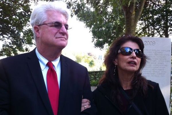 Diane et John Foley, les parents du journaliste James Foley, au Mémorial des reporters de Bayeux