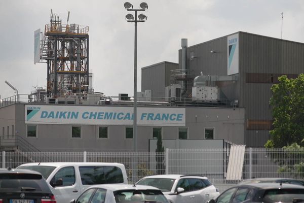 L'extension de l'entreprise Daikin s'est heurté à l'opposition de riverains inquiets de la pollution aux PFAS.