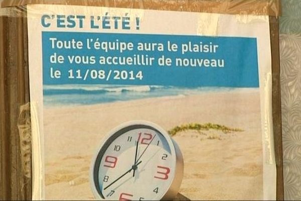 La petite affichette apposée sur la porte du bureau de Poste de Vincelles informe les usagers de la reprise du service