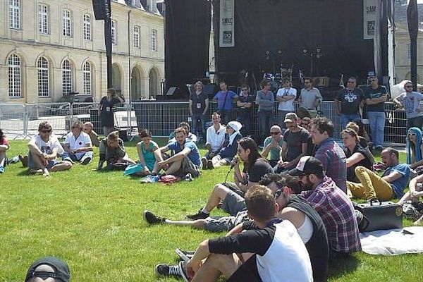 les intermittents cet après midi à l'abbaye aux dames