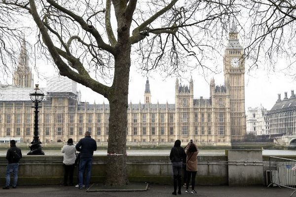 L'attaque a fait 4 morts dont l'assaillant et plusieurs blessés, à deux pas du Parlement. 