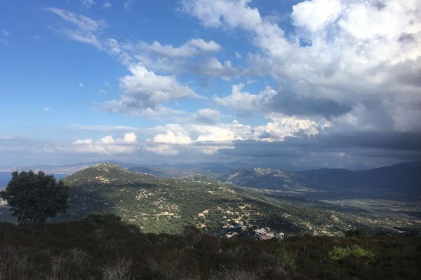 La Corse, une montage dans la mer...