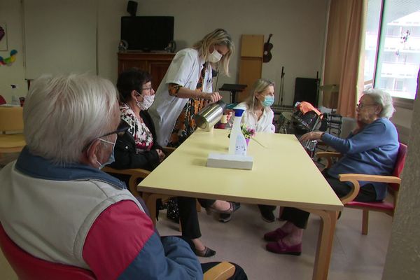 A Montferrand-le-Château, une salle de visite a été préparée pour éviter de circuler dans l'établissement. 