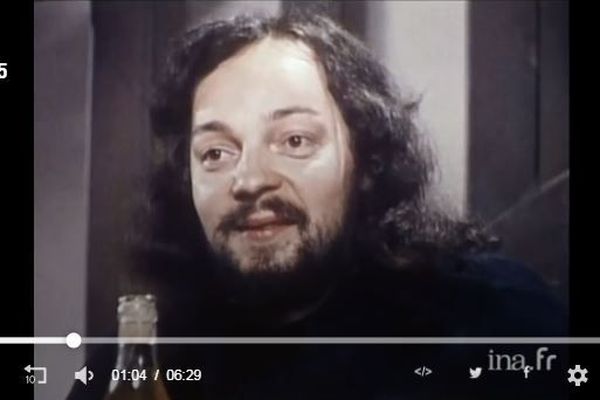 Alan Stivell dans un document de l'INA