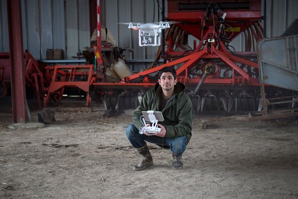 David Forge, créateur d'une chaîne youtube sur son quotidien d'agriculteur, en Indre-et-Loire. 