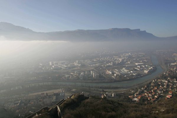 Les chercheurs de Prédict'Air à Grenoble développent une méthode d'analyse de la qualité de l'air plus poussée grâce à un "poumon artificiel".