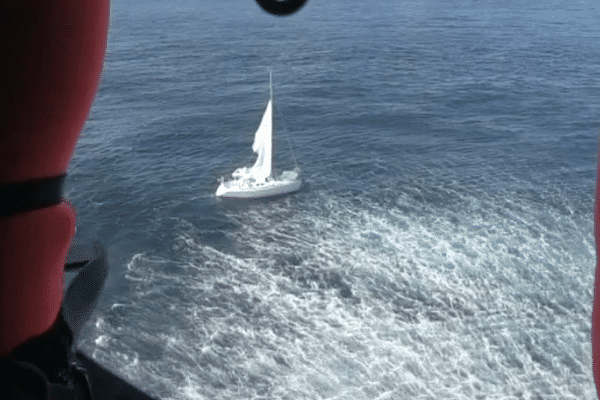 Intervention de la Marine Nationale (depuis l’hélicoptère Caïman)