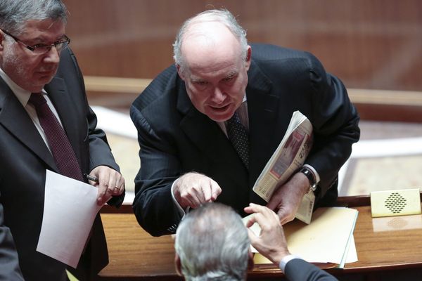 Dominique Bussereau (au centre),  le 20 mars 2013, lors d'une séance de questions d'actualité au gouvernement à l'assemblee nationale.