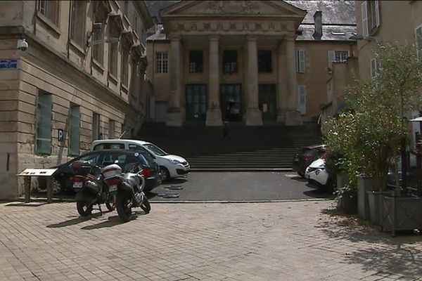 L'affaire a été jugée par le Tribunal de Poitiers mais les faits avaient eu lieu en Vendée.