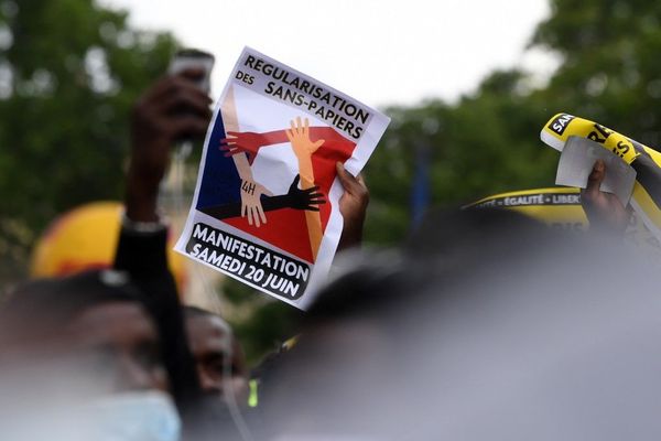 La manifestation du 17 octobre était le troisième acte, après celles du 30 mai et du 20 juin.