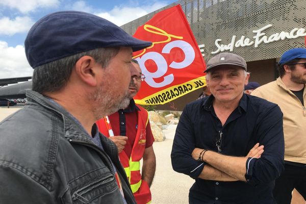 Carcassonne - Philippe Poutou, candidat NFP sur la 1ère circonscription de l'Aude arrive pour faire campagne - 17 juin 2024.