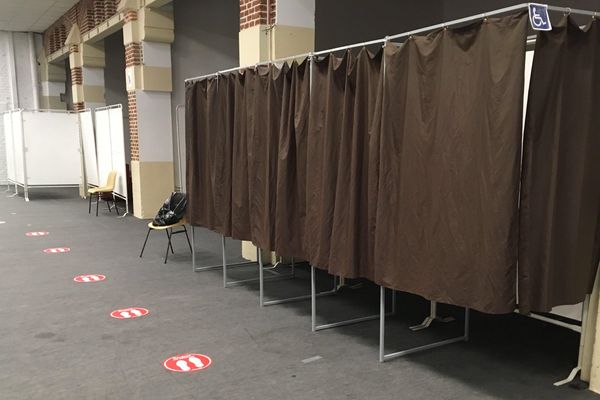 A Eu, les bureaux de vote sont délocalisés pour respecter les mesures de distanciation sociale.