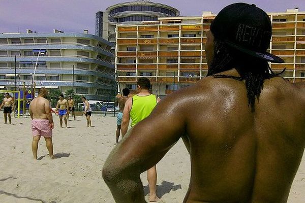 Les rugbymen du MHR sur la plage de Palavas - 11 mai 2015