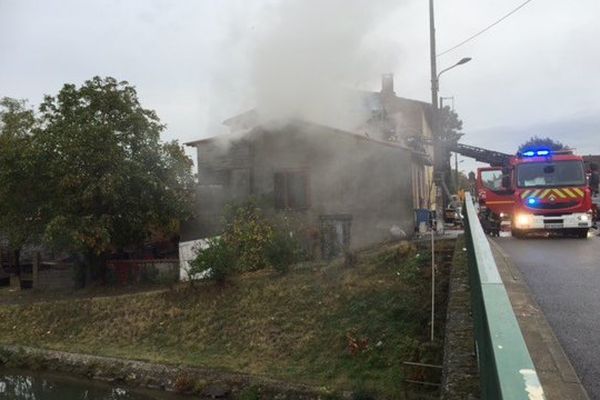 La maison a été ravagée par les flammes