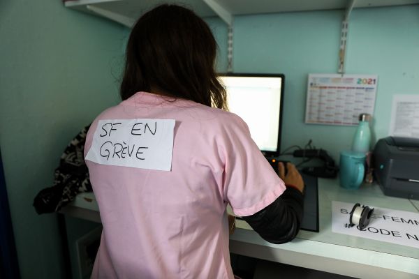 La profession s'estime méprisée, "systématiquement oubliée et non-citée dans toutes les campagnes de prévention de Santé publique". 