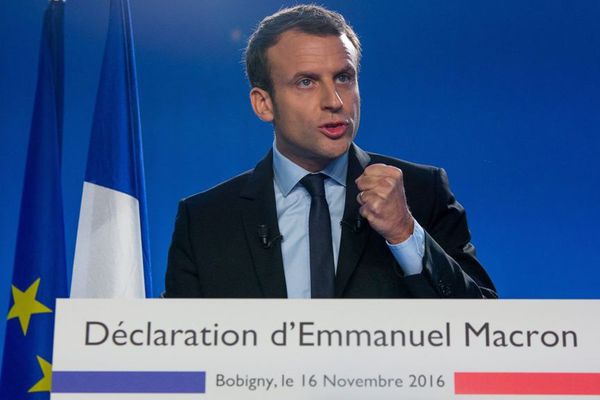 Emmanuel Macron et fondateur du parti politique En Marche annonce a Bobigny sa candidature à la presidentielle de 2017
