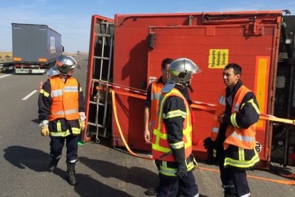 Le poids lourd couché sur l'A71 transportait 60 vaches