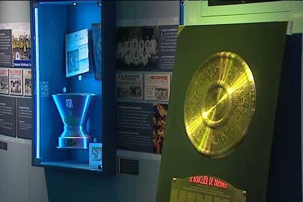 Exposition de l'unique bouclier à l'ASM expérience de Clermont-Ferrand.