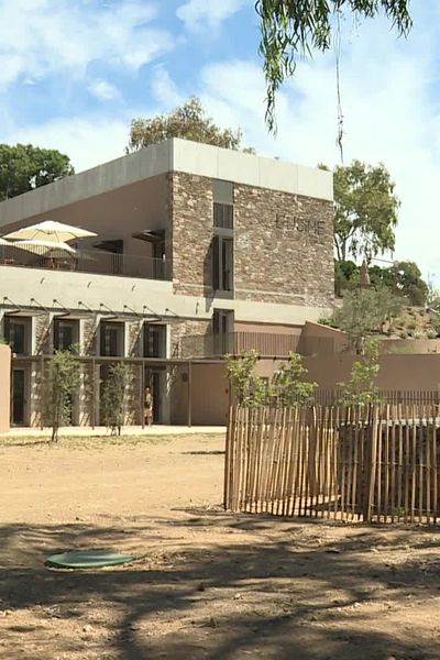 La Maison de la nature de de Cavalaire-sur-Mer propose des ateliers, des cobférences et des expositions.