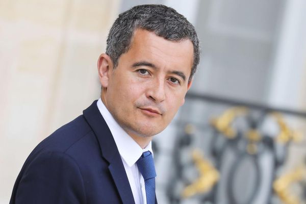 Gérald Darmanin sur le perron de l’Élysée. PHOTO AFP