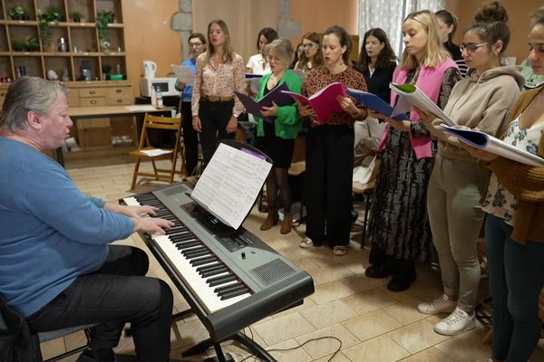 La chorale du film "Les choristes" reconstituée pour un concert caritatif au profit des enfants malades.