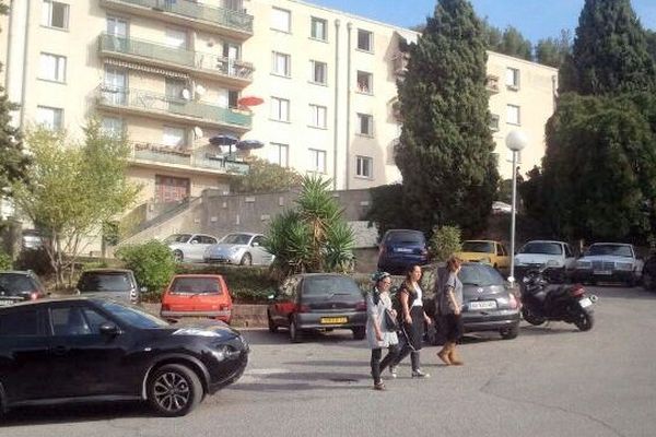 L'homme a été abattu derrière un groupe d'immeubles de la Margeray, à Marseille.