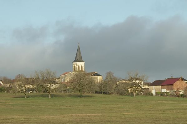 Le village de Négrondes, en Dordogne, où se sont déroulés les faits en octobre 2023.