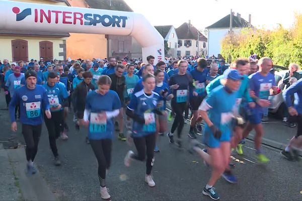 La vague bleue, à l'instar d'octobre rose pour les femmes, espère améliorer la prévention des cancers masculins.