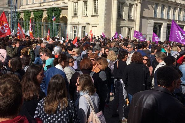 Les travailleurs sociaux dans la rue à Angers le lundi 15 mai 2017